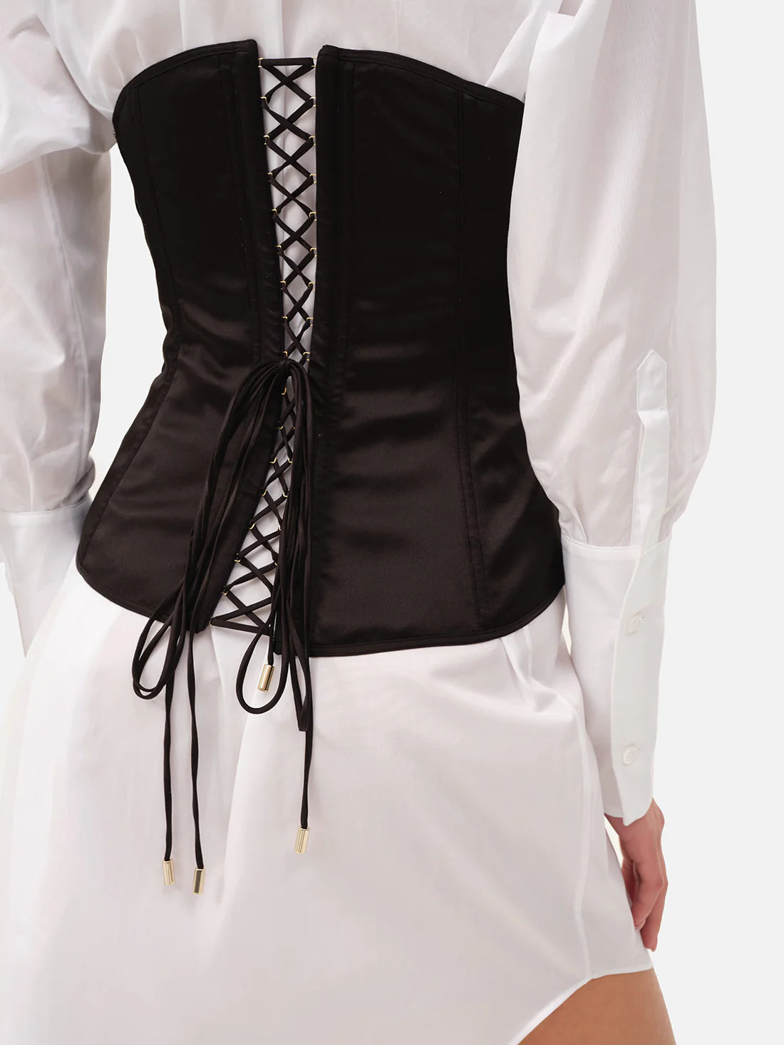 Stringivita Nairn Black Exilia