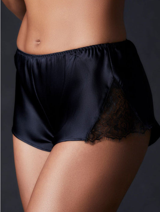 Short in Seta Charlotte Journelle