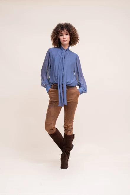 Blusa con Fiocco Blu